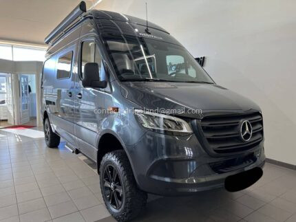 CENA: 55 000 € – WESTFALIA JAMES COOK 600 E – MERCEDES-BENZ SPRINTER – 190 KM – AUTOMAT 9G-TRONIC – 4X4 – PODNOSZONY DACH