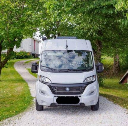 CENA: 25 000 €! CARADO 541 CM – 2023 – FIAT 2.2 140 KM – – TYLKO 18 600 KM – ULTRA-KOMPAKTOWY FORMAT 5,41 M – PRAWO JAZDY KAT. B